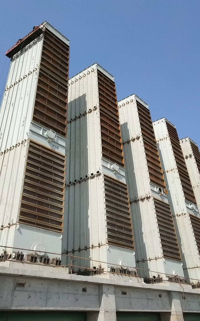 初冷器(未封蓋) 初冷器(未封蓋)